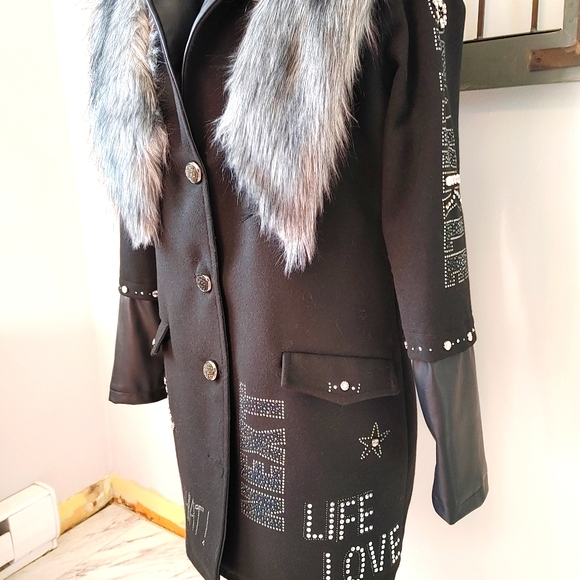 NWOT Right off the runway, STUNNING Tricotto Coat - Picture 11 of 15
